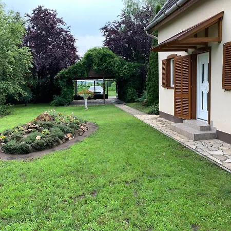 Jare I Villa *